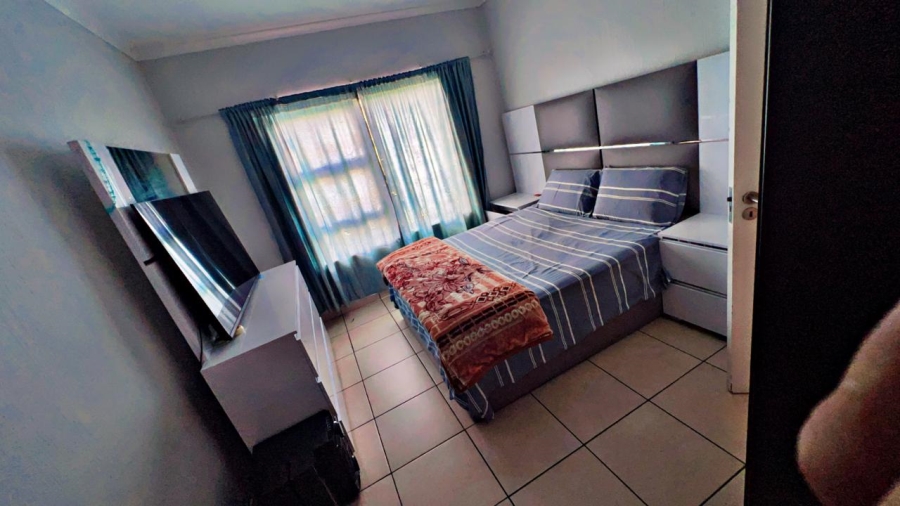 2 Bedroom Property for Sale in Mulbarton Gauteng