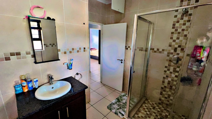 2 Bedroom Property for Sale in Mulbarton Gauteng
