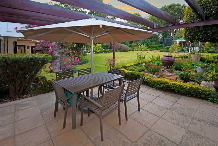 5 Bedroom Property for Sale in Birdhaven Gauteng