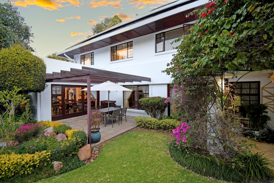 5 Bedroom Property for Sale in Birdhaven Gauteng