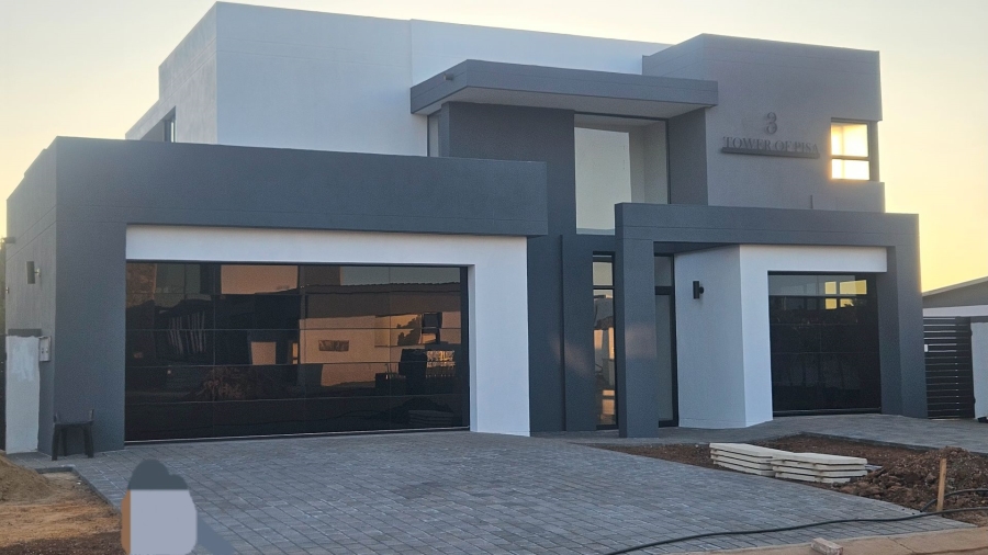 5 Bedroom Property for Sale in Midstream Heights Gauteng