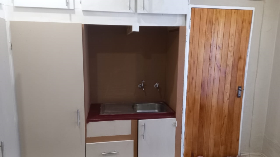 To Let 1 Bedroom Property for Rent in Danville Gauteng