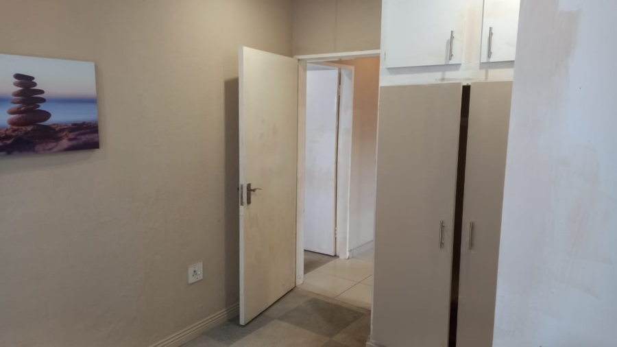 To Let 1 Bedroom Property for Rent in Danville Gauteng