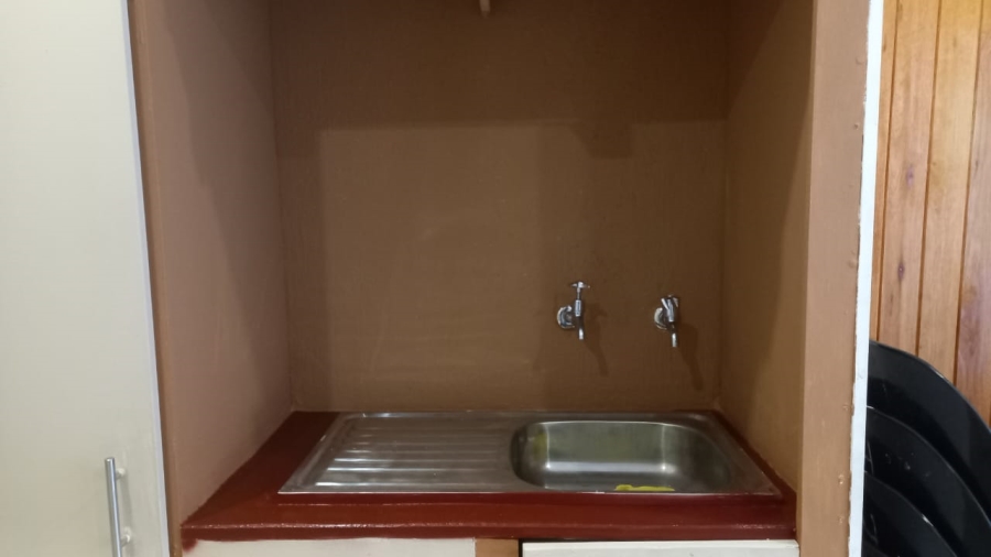 To Let 1 Bedroom Property for Rent in Danville Gauteng