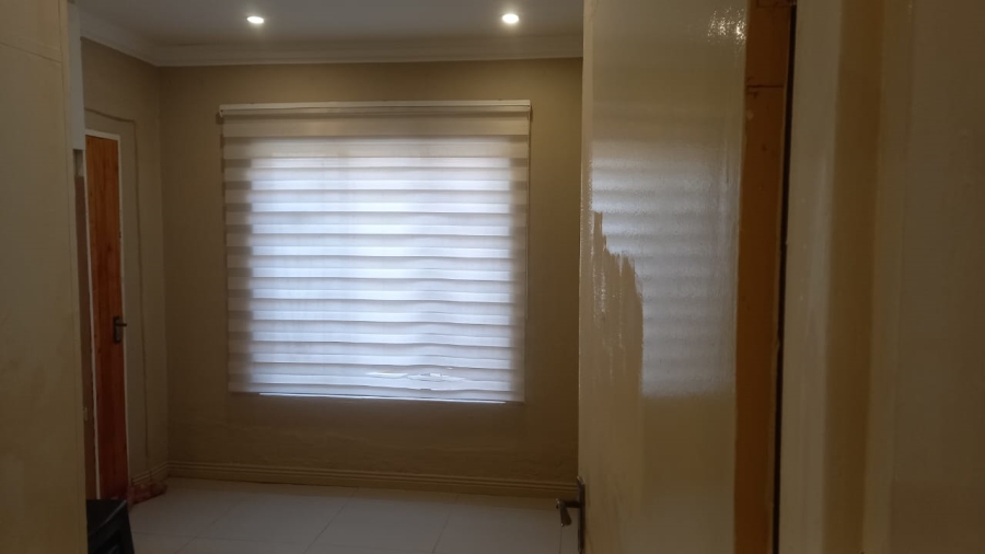To Let 1 Bedroom Property for Rent in Danville Gauteng