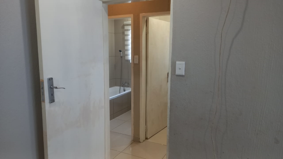 To Let 1 Bedroom Property for Rent in Danville Gauteng