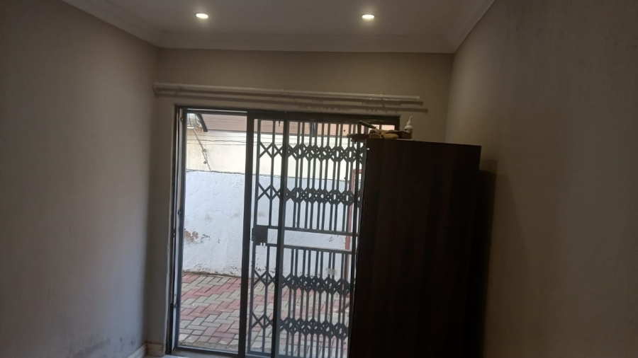To Let 1 Bedroom Property for Rent in Danville Gauteng