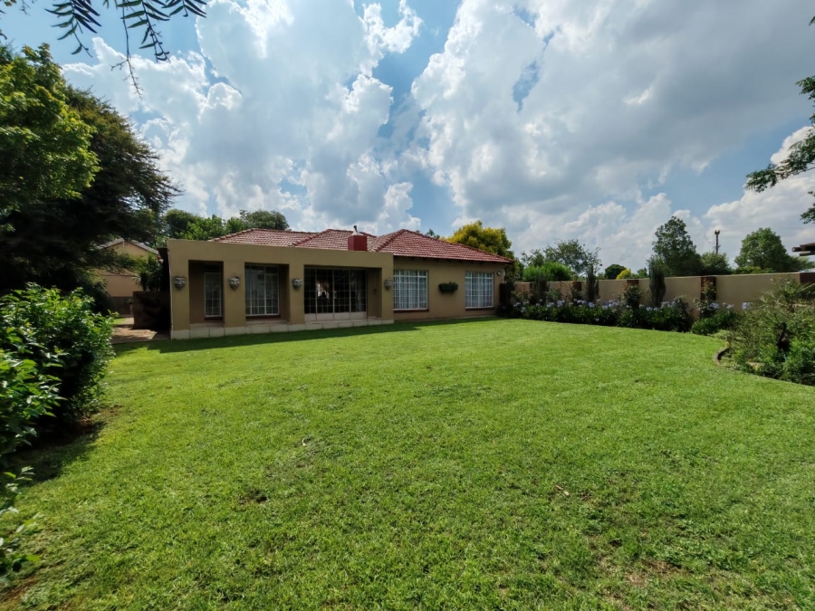 3 Bedroom Property for Sale in Helderstrome AH Gauteng