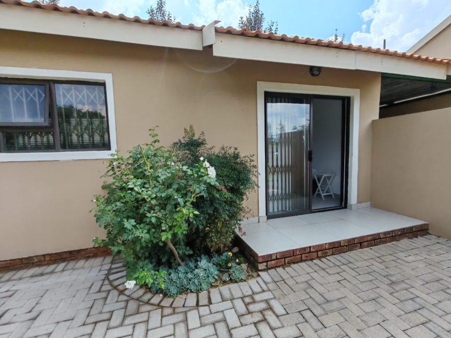 3 Bedroom Property for Sale in Helderstrome AH Gauteng