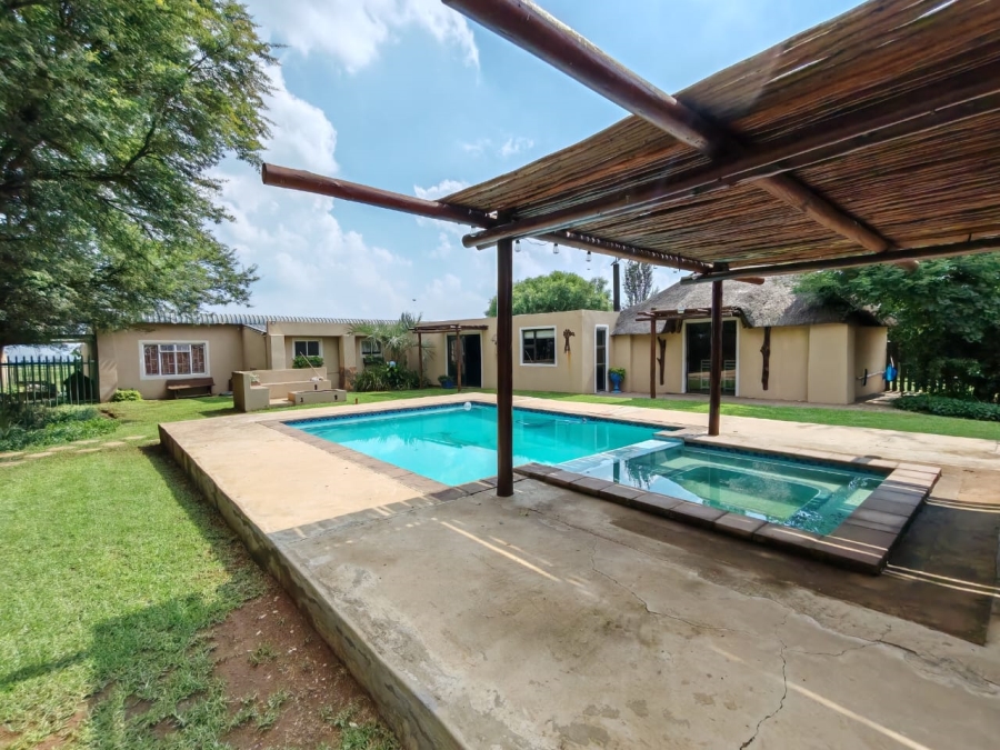 3 Bedroom Property for Sale in Helderstrome AH Gauteng
