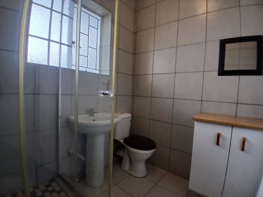 2 Bedroom Property for Sale in Peacehaven Gauteng