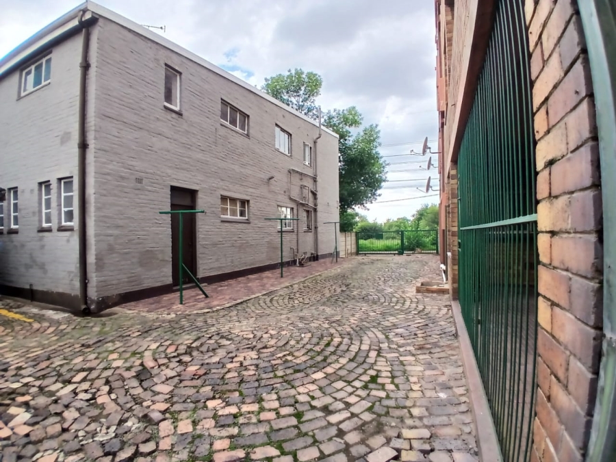 2 Bedroom Property for Sale in Peacehaven Gauteng