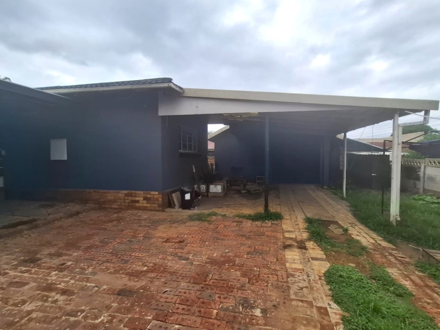 4 Bedroom Property for Sale in Peacehaven Gauteng