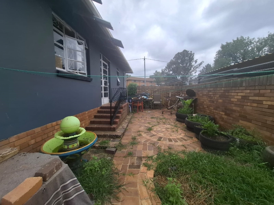4 Bedroom Property for Sale in Peacehaven Gauteng
