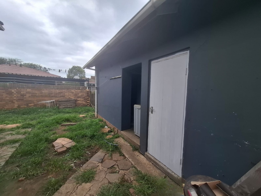 4 Bedroom Property for Sale in Peacehaven Gauteng