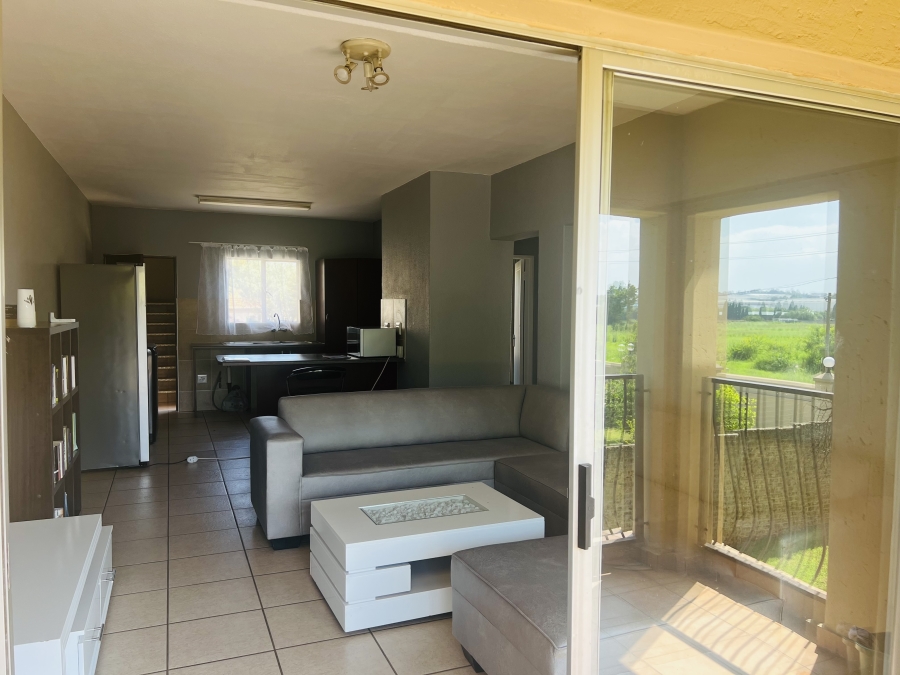 2 Bedroom Property for Sale in Pomona Gauteng
