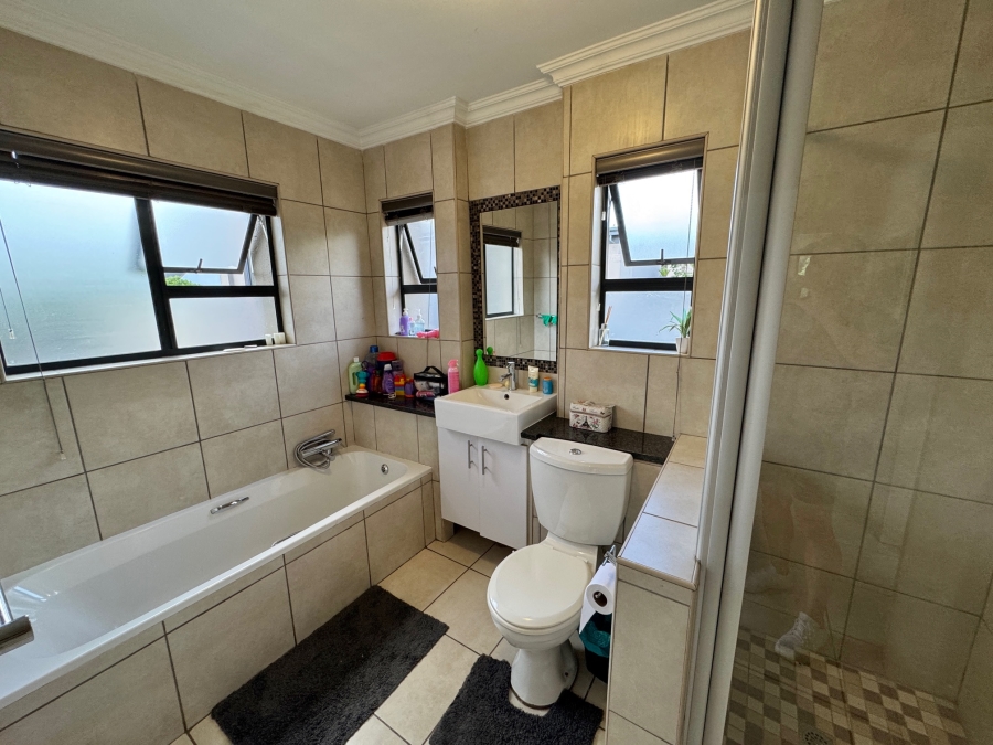 3 Bedroom Property for Sale in Olympus AH Gauteng