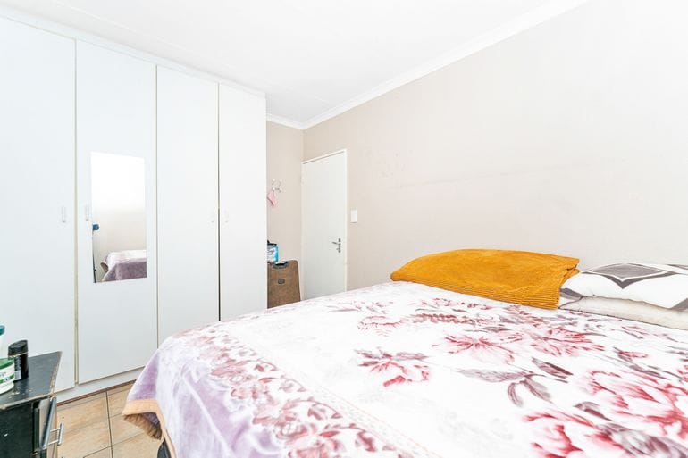2 Bedroom Property for Sale in Edleen Gauteng