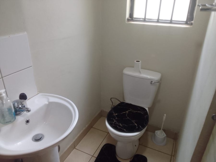 1 Bedroom Property for Sale in Villa Liza Gauteng