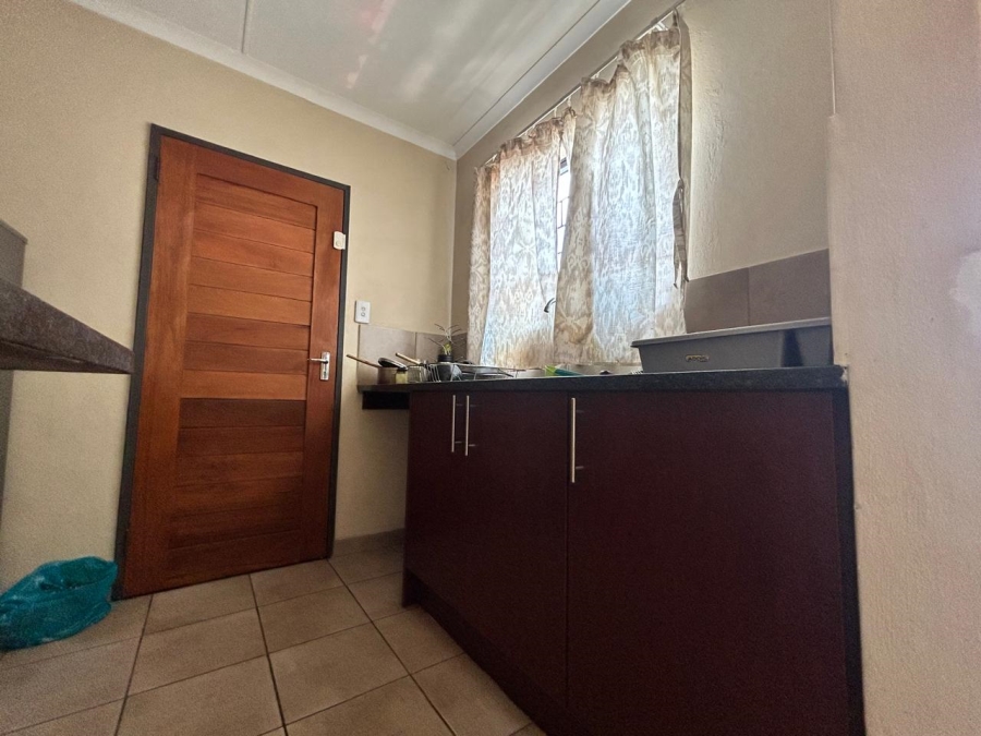 3 Bedroom Property for Sale in Kosmosdal Gauteng