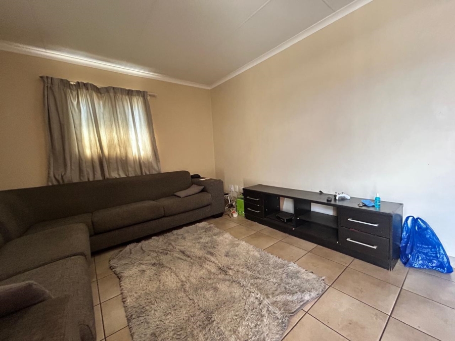 3 Bedroom Property for Sale in Kosmosdal Gauteng