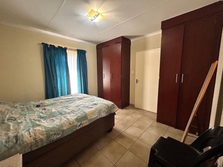 3 Bedroom Property for Sale in Kosmosdal Gauteng