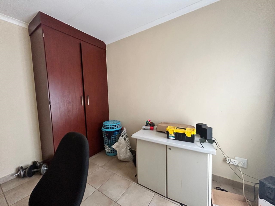 3 Bedroom Property for Sale in Kosmosdal Gauteng