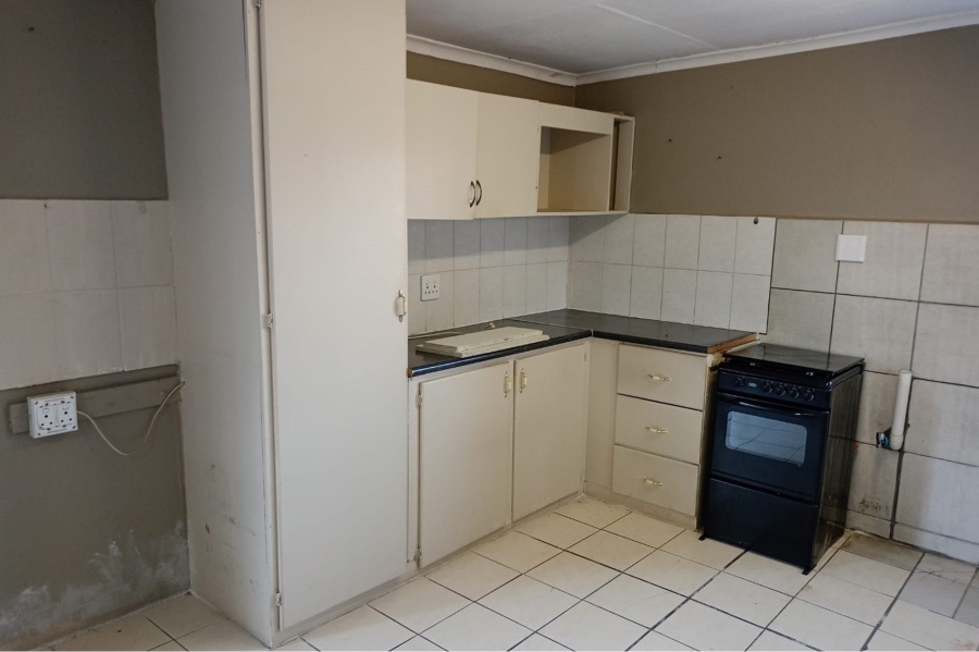 To Let 1 Bedroom Property for Rent in Dalview Gauteng