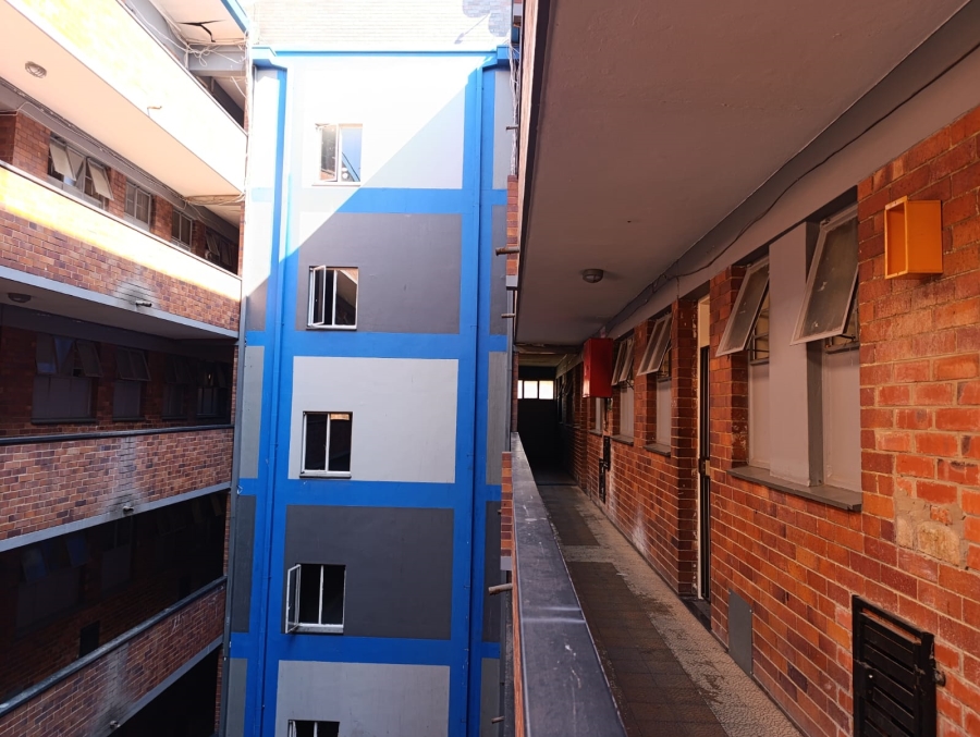 2 Bedroom Property for Sale in Pretoria Central Gauteng