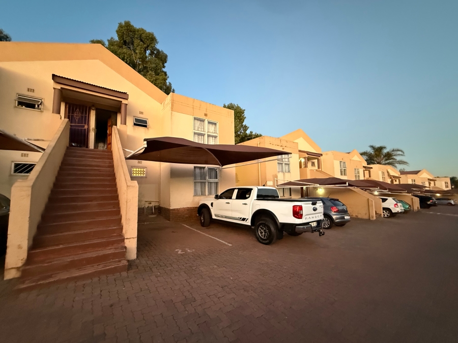 2 Bedroom Property for Sale in Meredale Gauteng