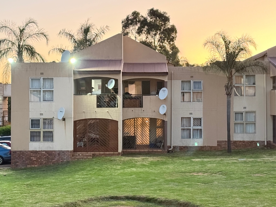 2 Bedroom Property for Sale in Meredale Gauteng