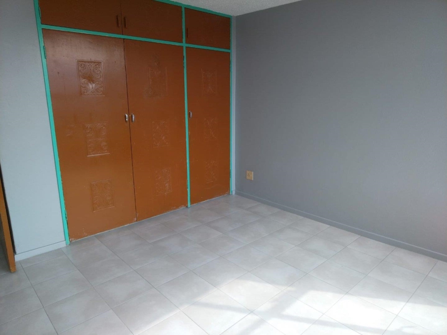 2 Bedroom Property for Sale in East Lynne Gauteng