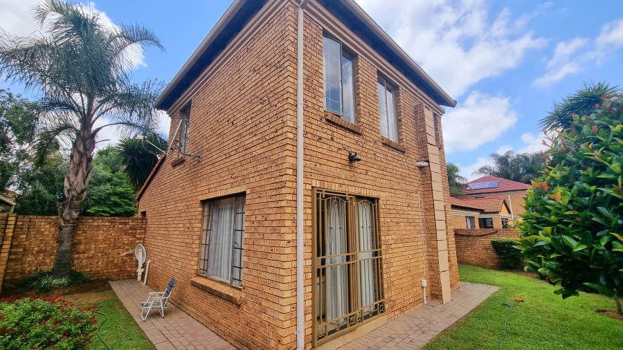 3 Bedroom Property for Sale in Noordwyk Gauteng
