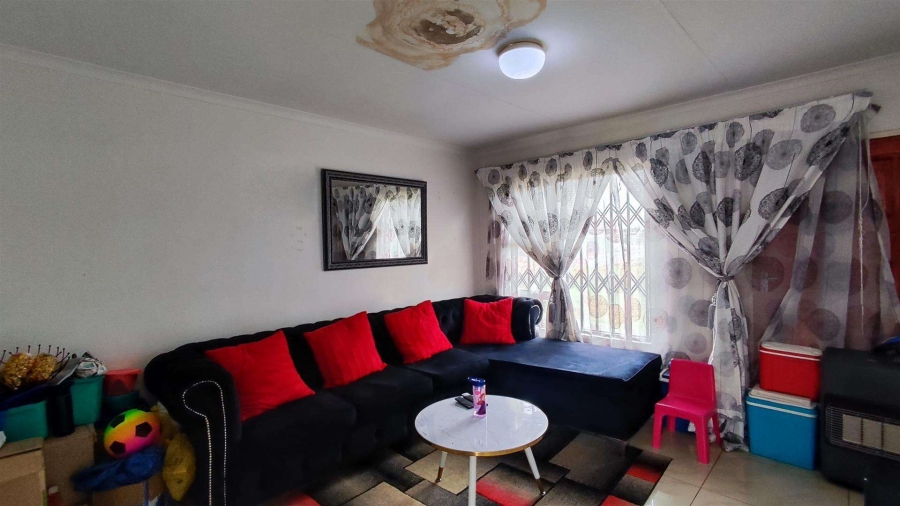 3 Bedroom Property for Sale in Dersley Gauteng