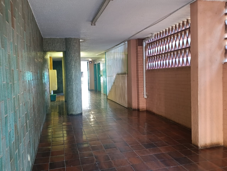 1 Bedroom Property for Sale in Sunnyside Gauteng
