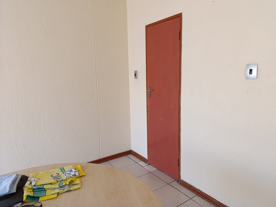 1 Bedroom Property for Sale in Sunnyside Gauteng