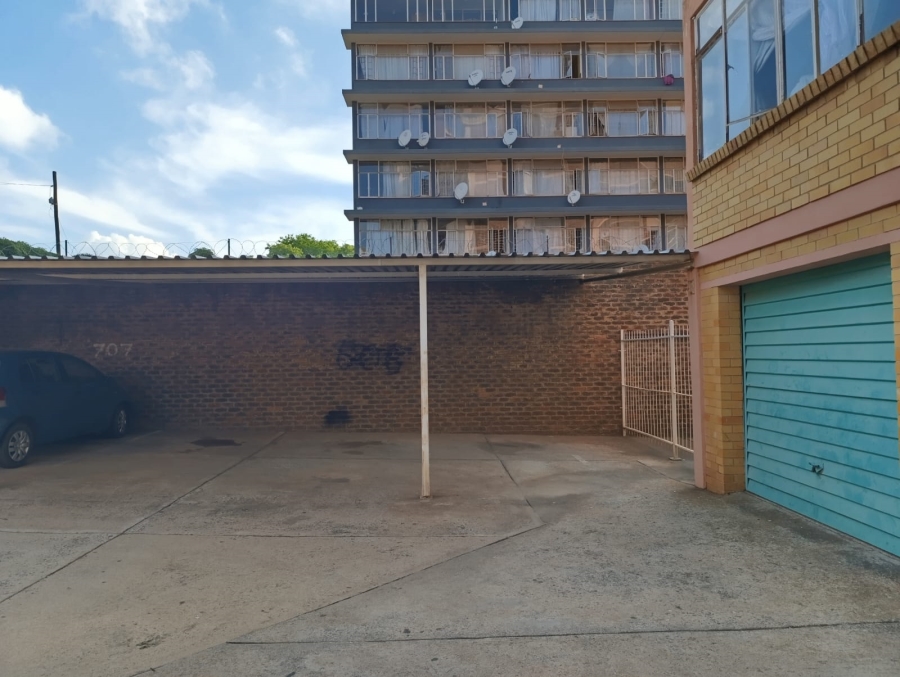 1 Bedroom Property for Sale in Sunnyside Gauteng
