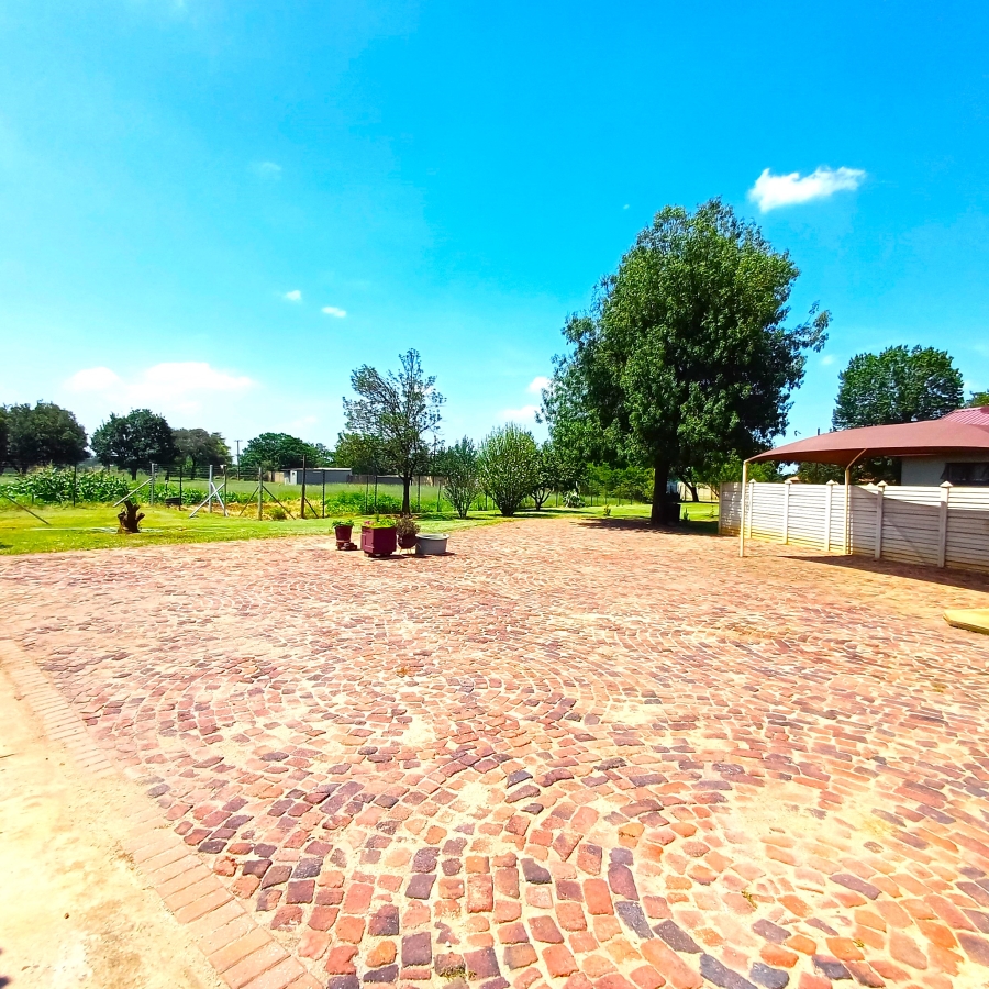 4 Bedroom Property for Sale in Homelands Gauteng