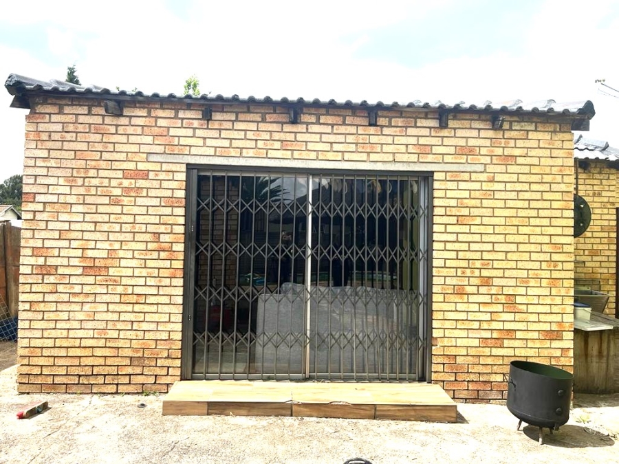 4 Bedroom Property for Sale in Arcon Park Gauteng
