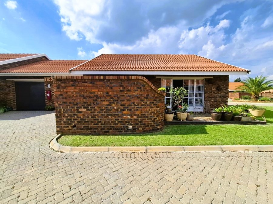 2 Bedroom Property for Sale in Riversdale Gauteng