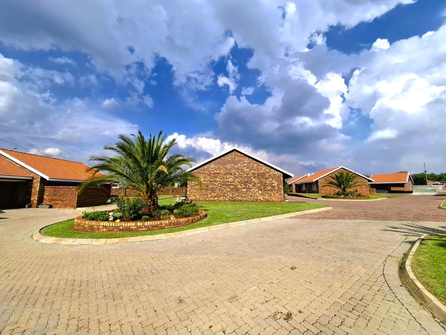 2 Bedroom Property for Sale in Riversdale Gauteng