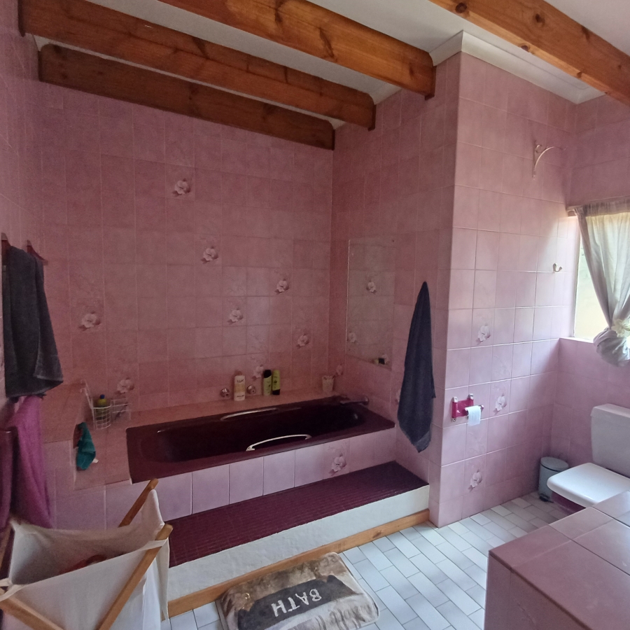 4 Bedroom Property for Sale in Meyerton Central Gauteng