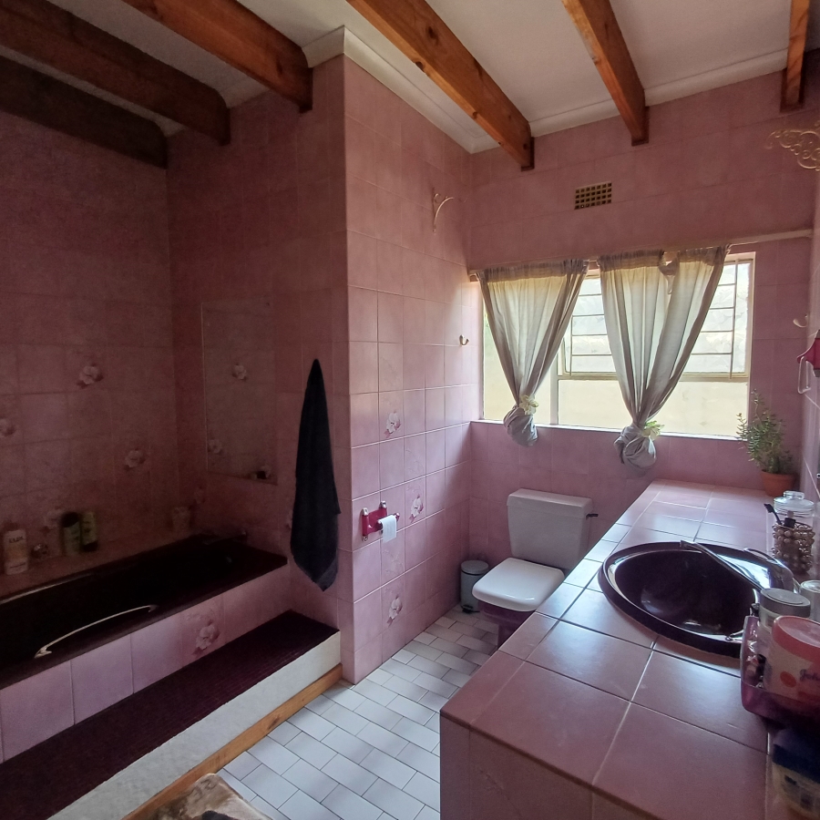 4 Bedroom Property for Sale in Meyerton Central Gauteng