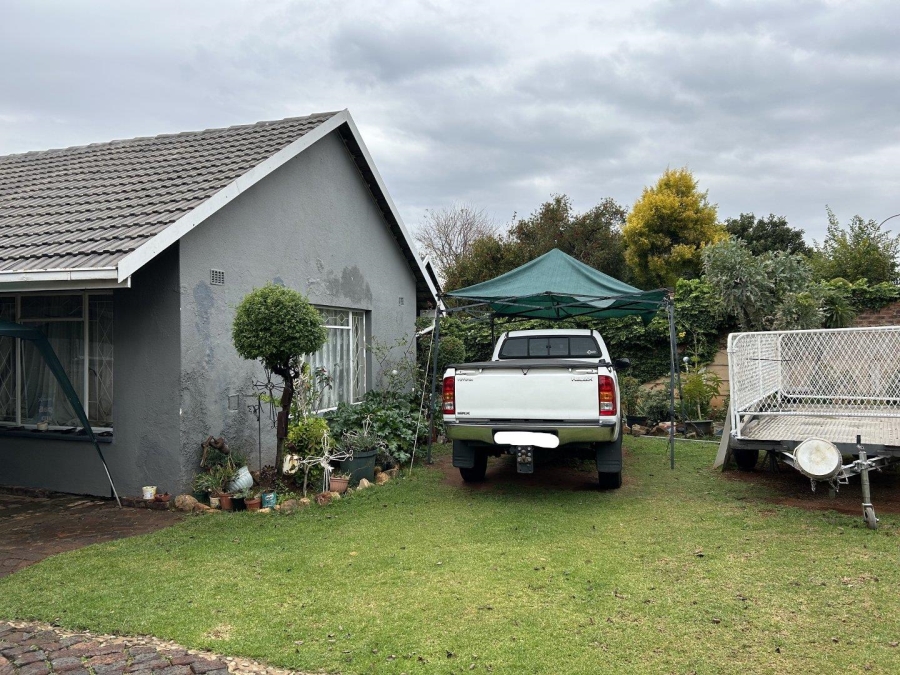 3 Bedroom Property for Sale in Van Riebeeck Park Gauteng