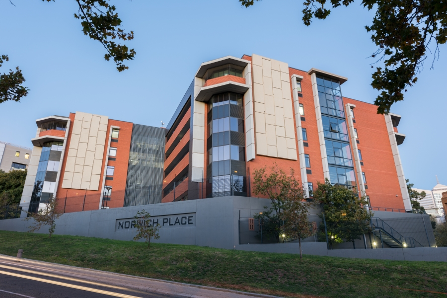 To Let Commercial Property for Rent in Benmore Gardens Gauteng