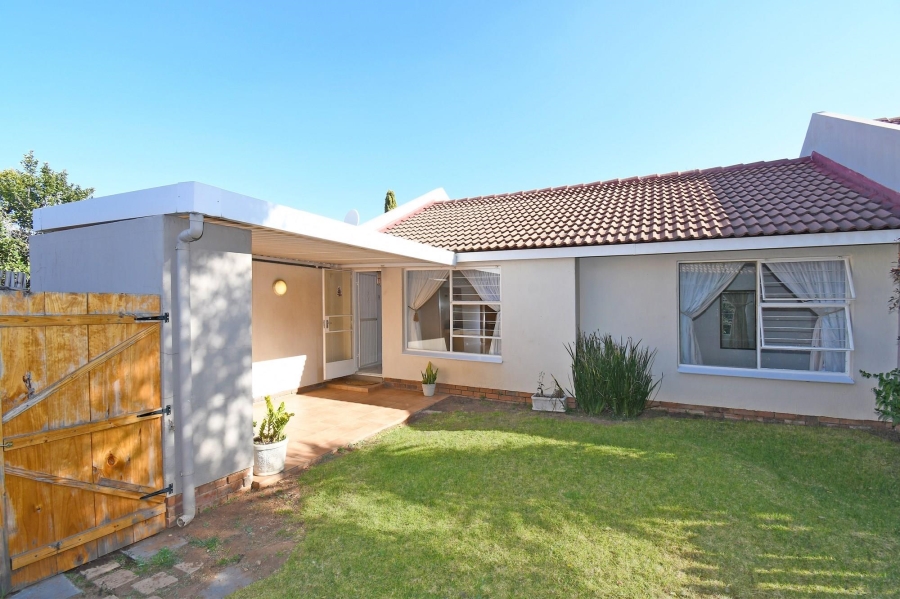 2 Bedroom Property for Sale in Fourways Gauteng