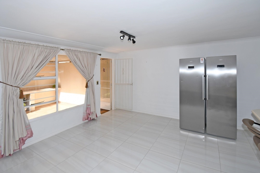 2 Bedroom Property for Sale in Fourways Gauteng