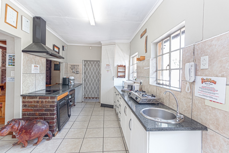 17 Bedroom Property for Sale in Fourways Gauteng