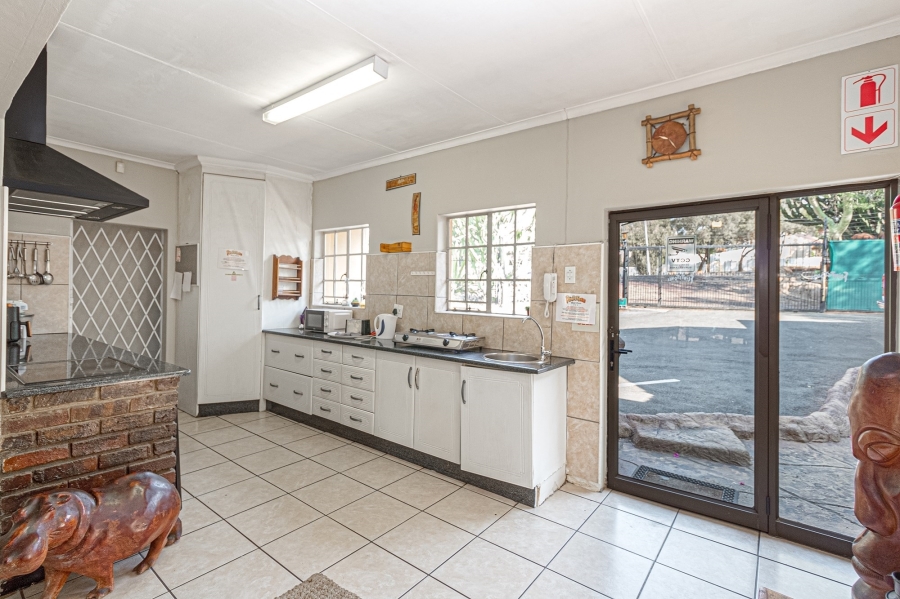 17 Bedroom Property for Sale in Fourways Gauteng