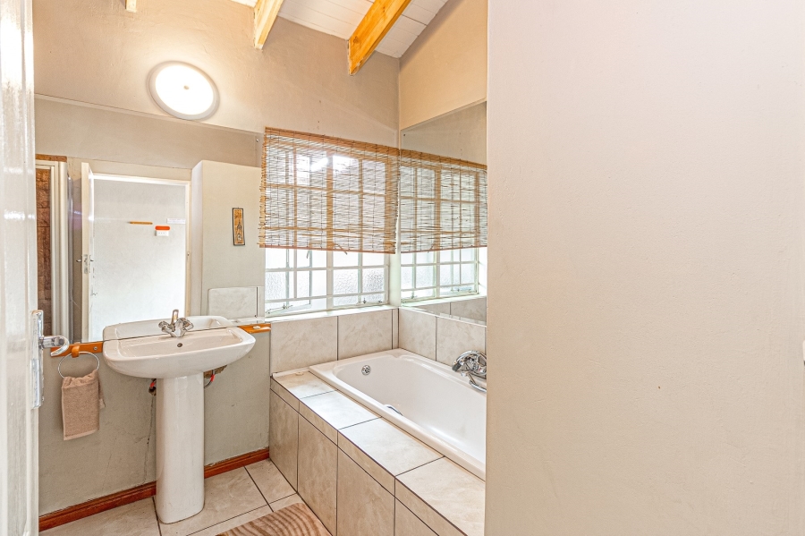 17 Bedroom Property for Sale in Fourways Gauteng